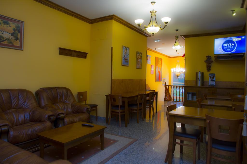 Hotel Los 14 Pravia Zewnętrze zdjęcie