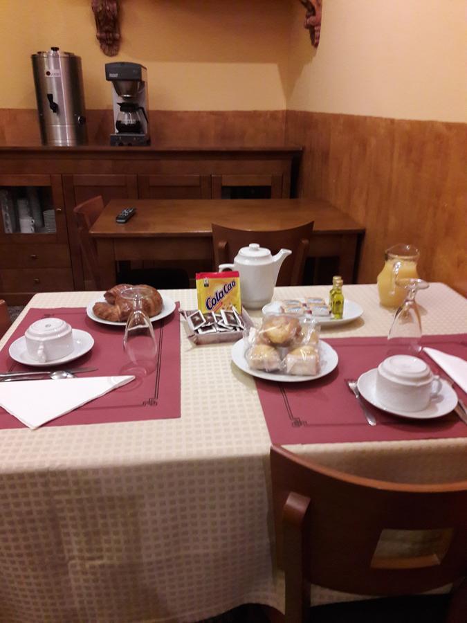 Hotel Los 14 Pravia Zewnętrze zdjęcie