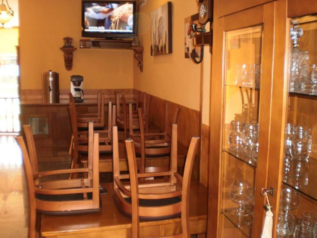 Hotel Los 14 Pravia Zewnętrze zdjęcie