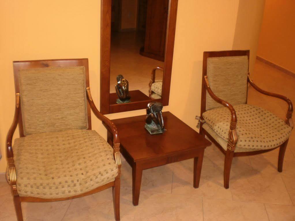 Hotel Los 14 Pravia Zewnętrze zdjęcie